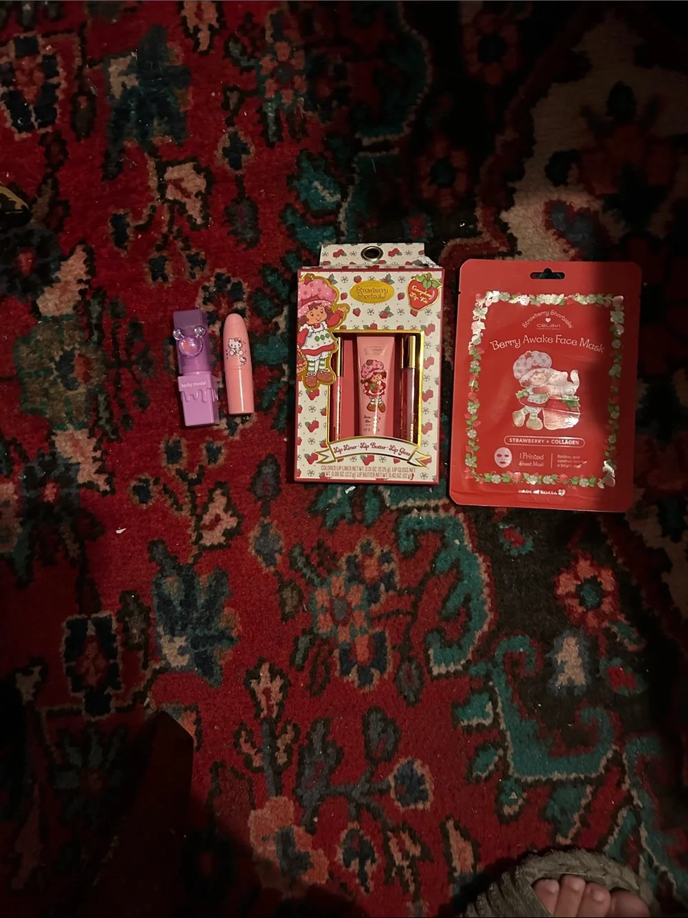 Strawberry-themed Kids Lip Balm & Face Mask Set - Pink